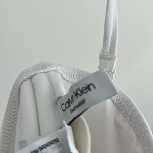 swimming Top. Calvin Klein.